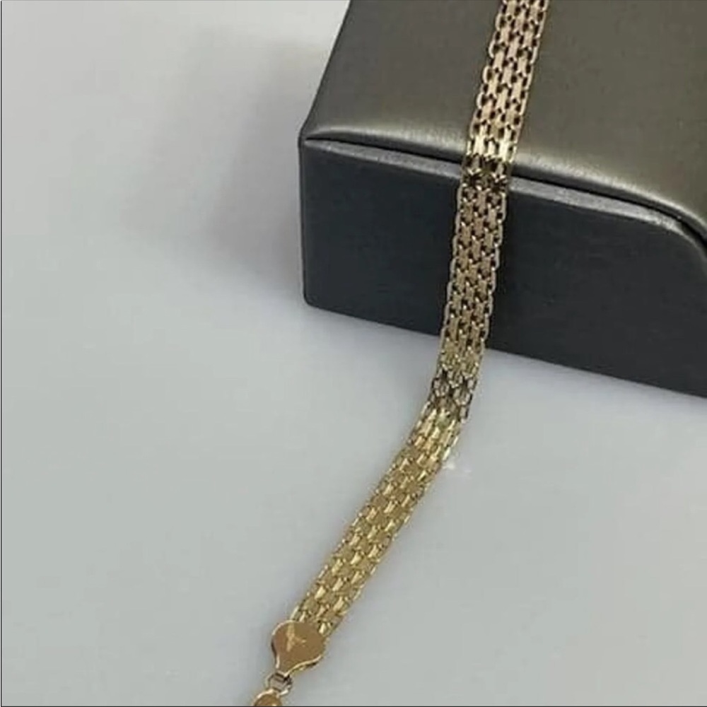 Gorgeous 14K Gold Bracelet - Picture 6 of 8